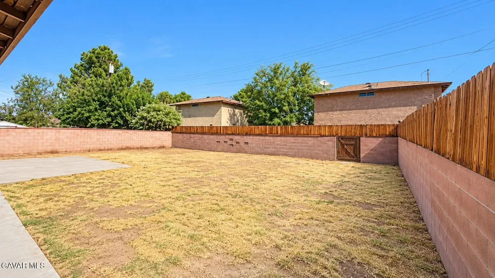 521 E Lingard Street Lancaster, CA 93535