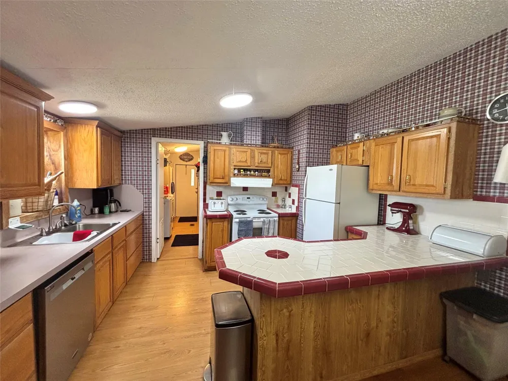908 Pitzer Street Colmesneil, TX 75938
