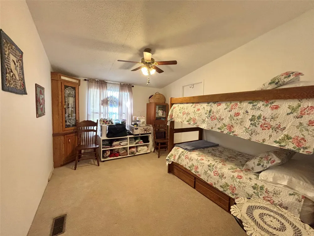 908 Pitzer Street Colmesneil, TX 75938