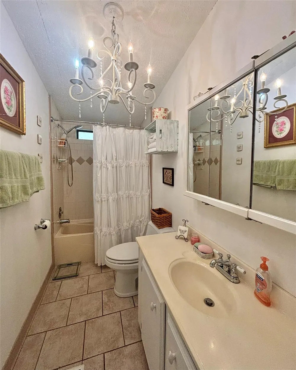 908 Pitzer Street Colmesneil, TX 75938