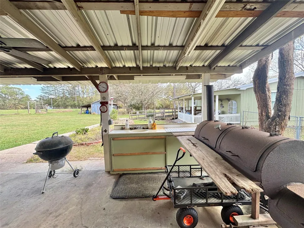 908 Pitzer Street Colmesneil, TX 75938