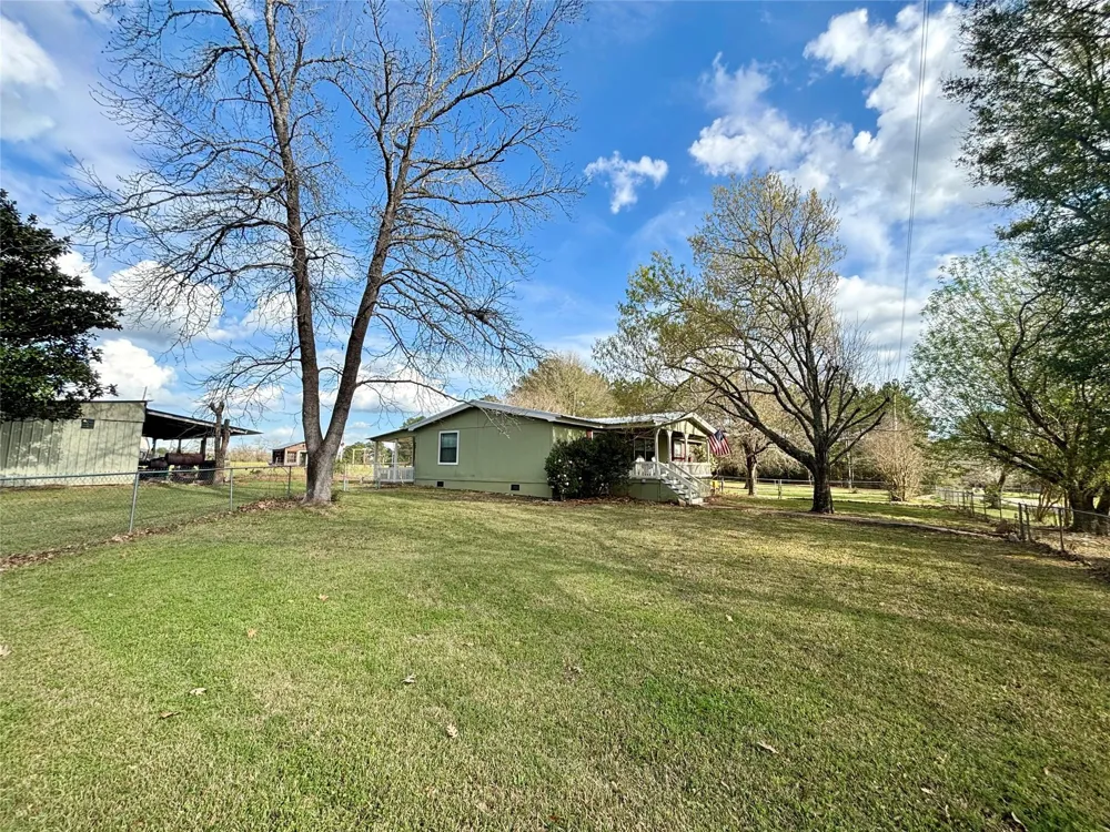 908 Pitzer Street Colmesneil, TX 75938