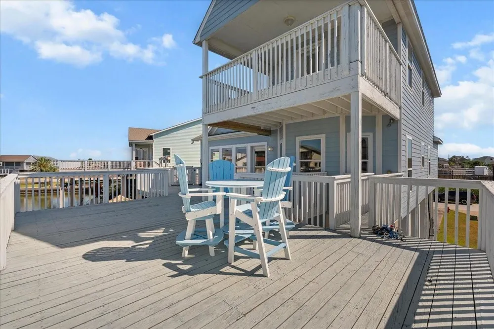 314 Windward Way Tiki Island, TX 77554