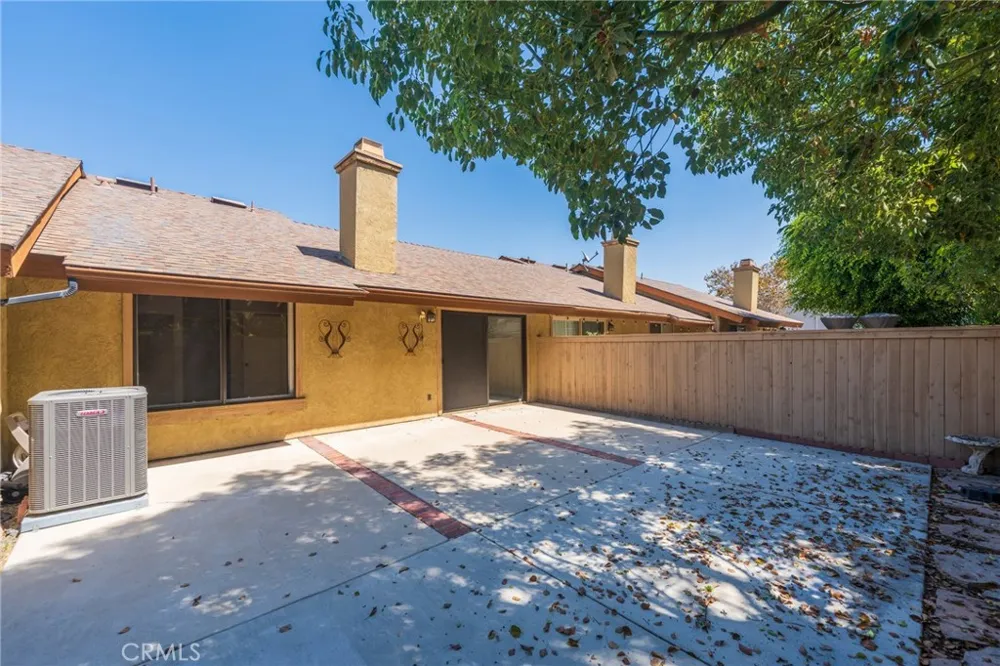 970 S Laurelwood Anaheim, CA 92806