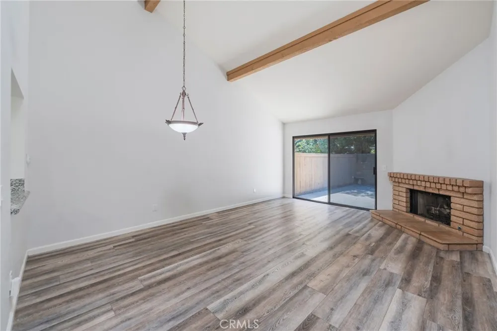 970 S Laurelwood Anaheim, CA 92806
