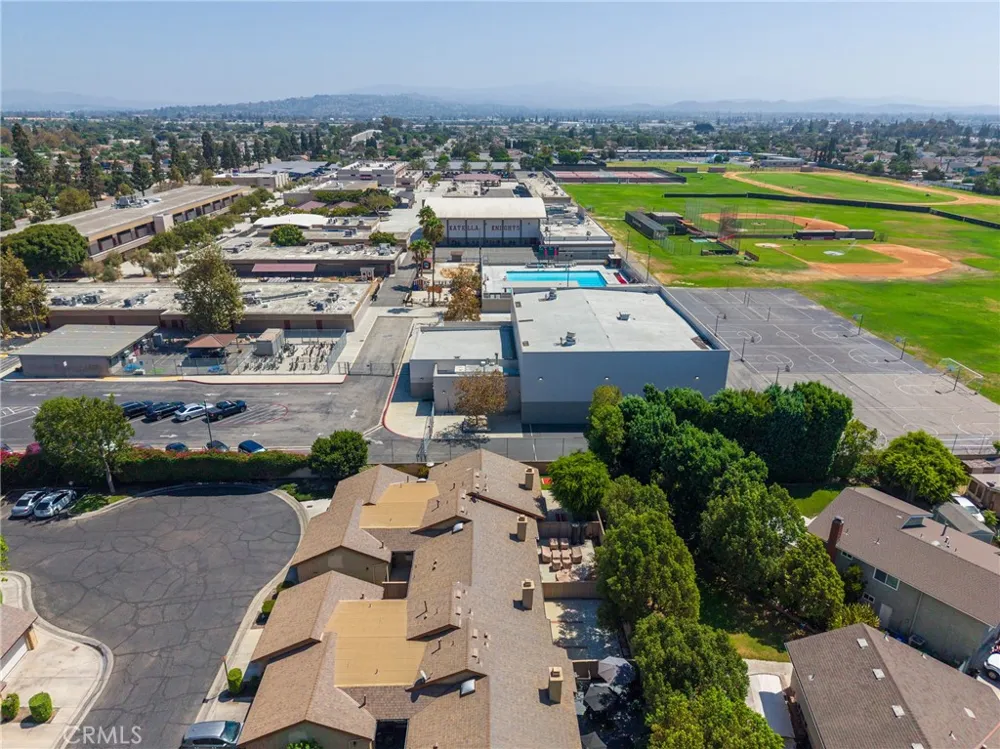970 S Laurelwood Anaheim, CA 92806