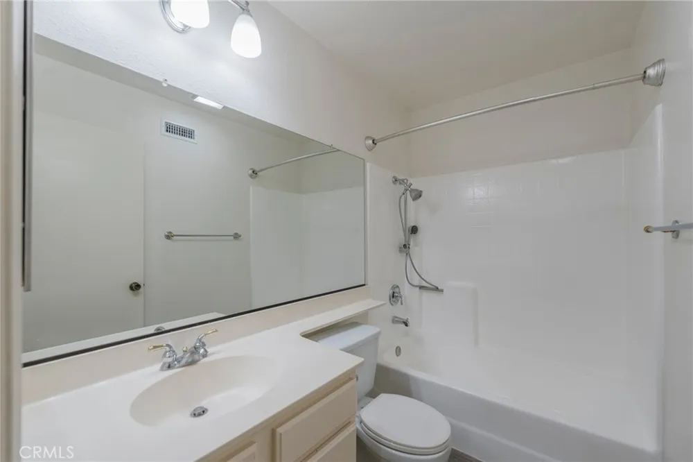 970 S Laurelwood Anaheim, CA 92806