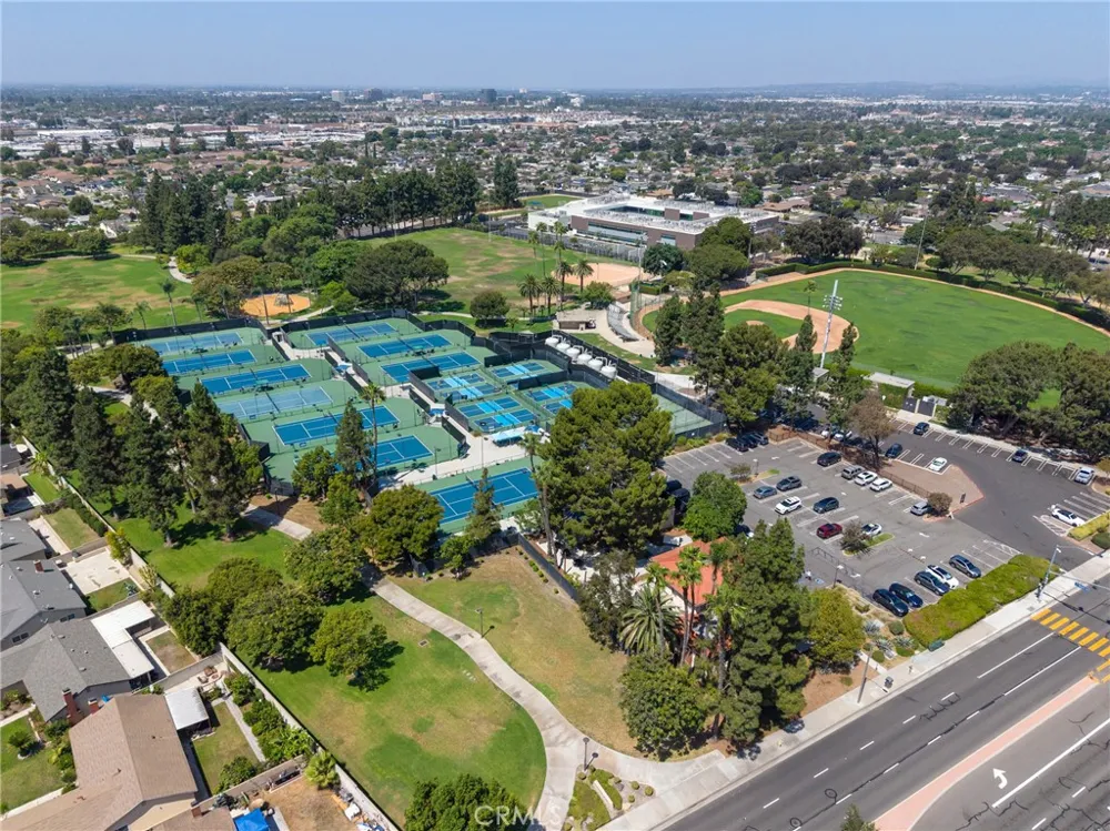 970 S Laurelwood Anaheim, CA 92806