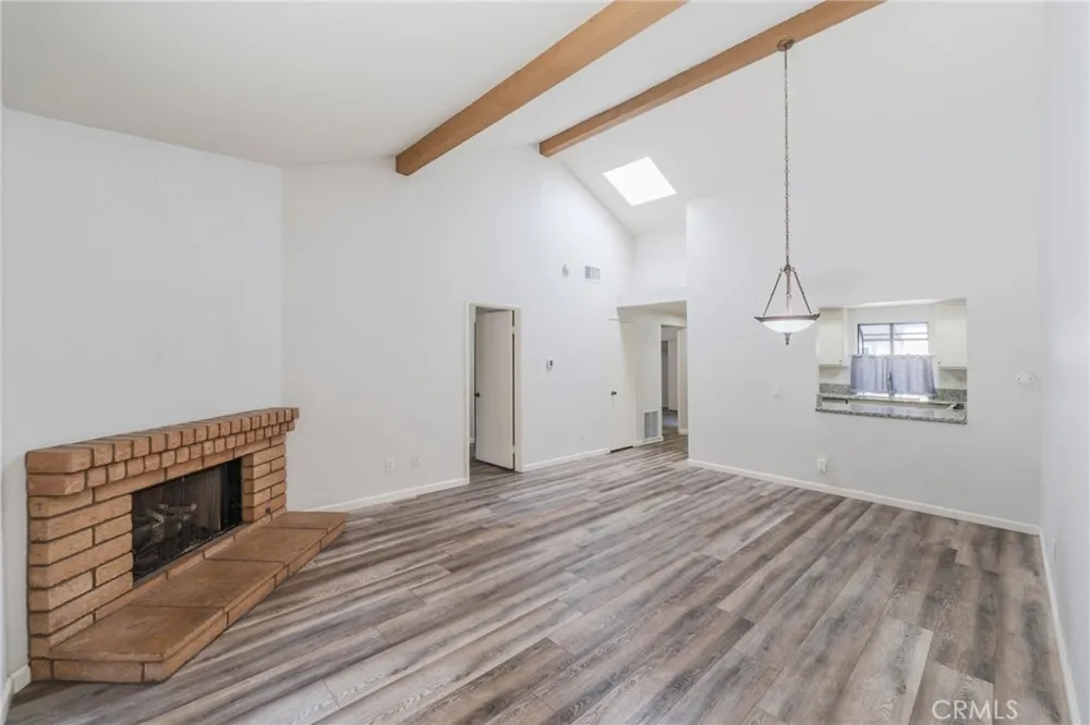970 S Laurelwood Anaheim, CA 92806
