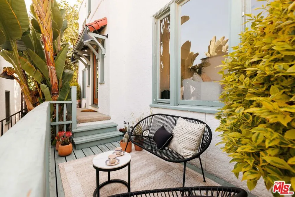 119 Rosemont Avenue Los Angeles, CA 90026
