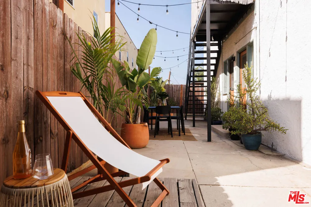 119 Rosemont Avenue Los Angeles, CA 90026