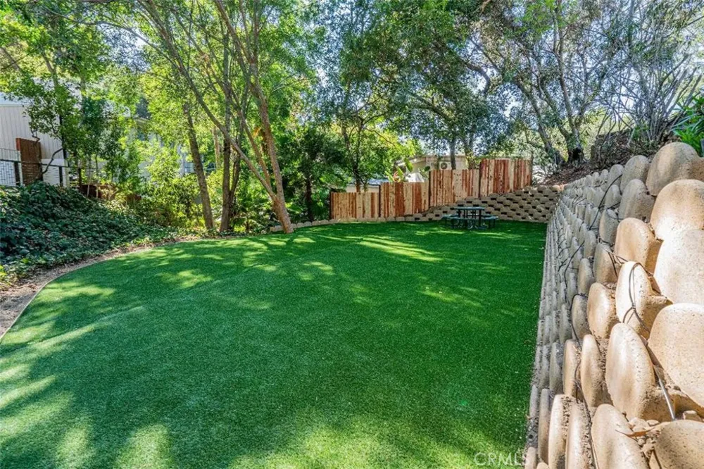 3183 Laurel Canyon Blvd Studio City, CA 91604