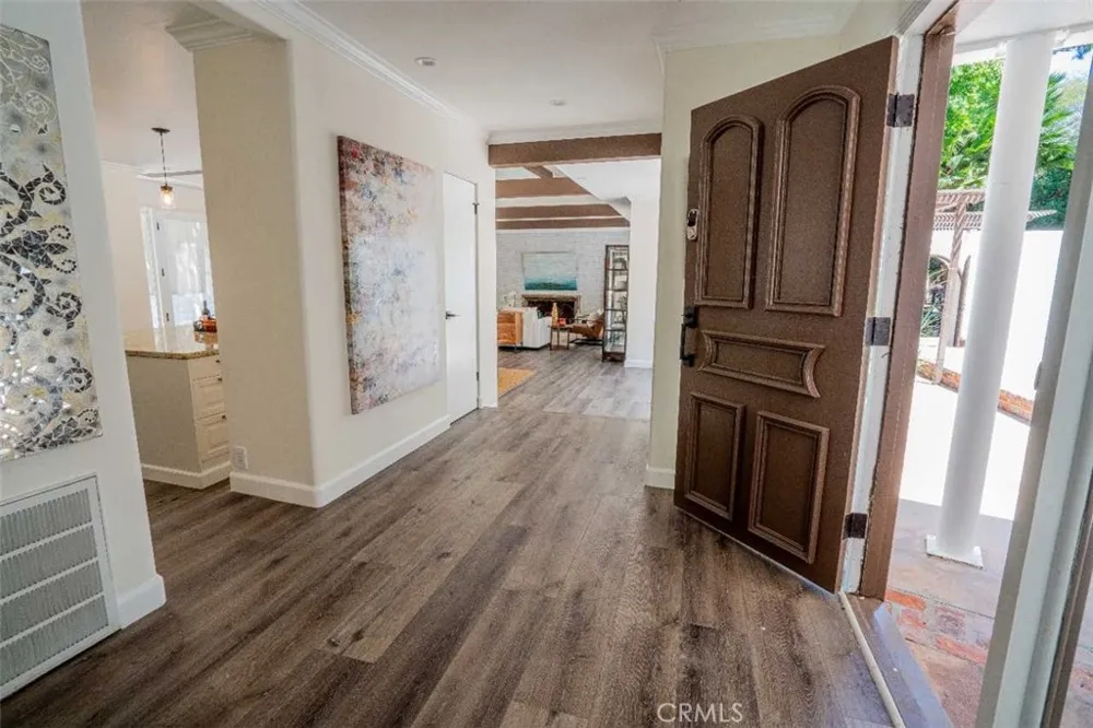 3183 Laurel Canyon Blvd Studio City, CA 91604