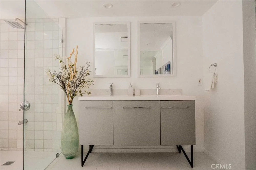 3183 Laurel Canyon Blvd Studio City, CA 91604