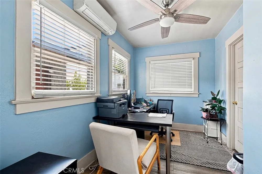 146 Holliston Pasadena, CA 91106