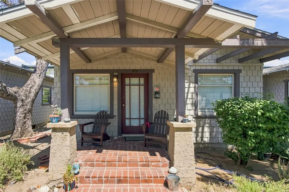 146 Holliston Pasadena, CA 91106