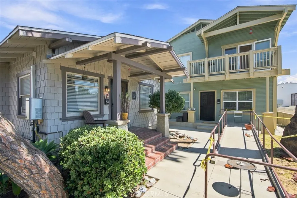 146 Holliston Pasadena, CA 91106
