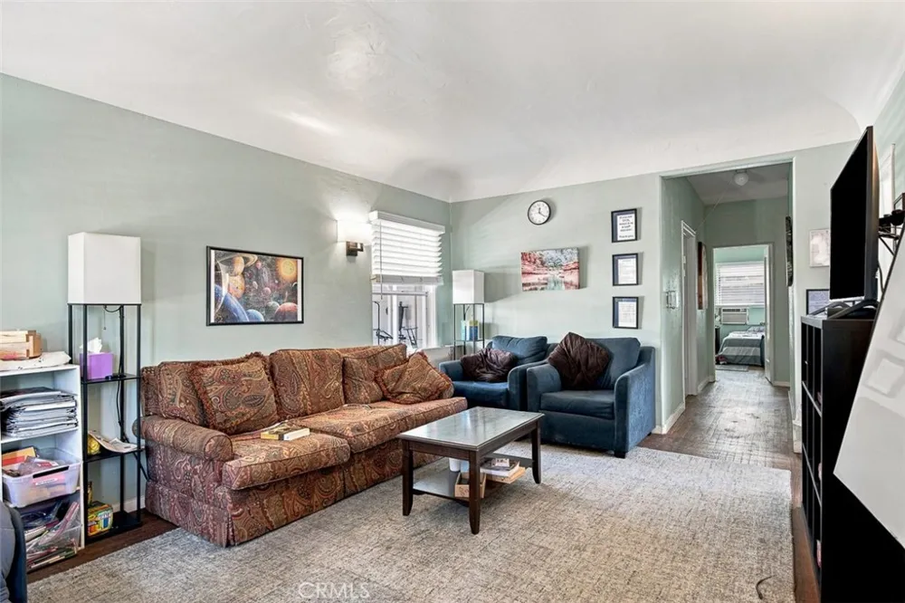 146 Holliston Pasadena, CA 91106