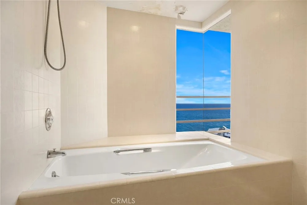 31876 Circle Laguna Beach, CA 92651