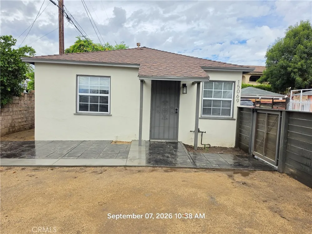 15069 Nurmi Sylmar, CA 91342