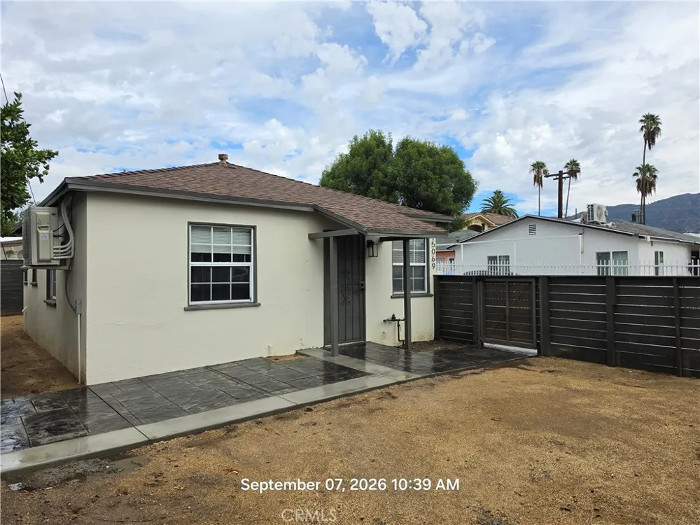 15069 Nurmi Sylmar, CA 91342