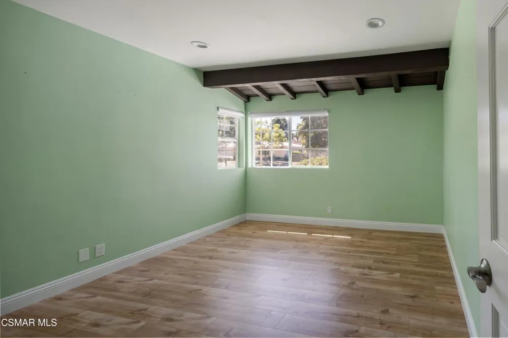 5736 Le Sage Avenue Woodland Hills, CA 91367