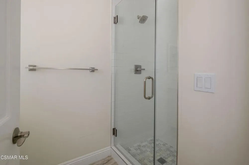 5736 Le Sage Avenue Woodland Hills, CA 91367