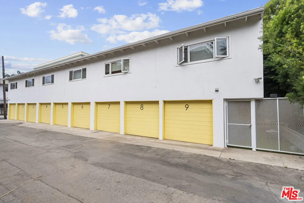 130 Alta Avenue #B Santa Monica, CA 90402