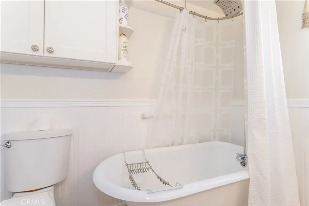 19308 Lemarsh Street Northridge, CA 91324