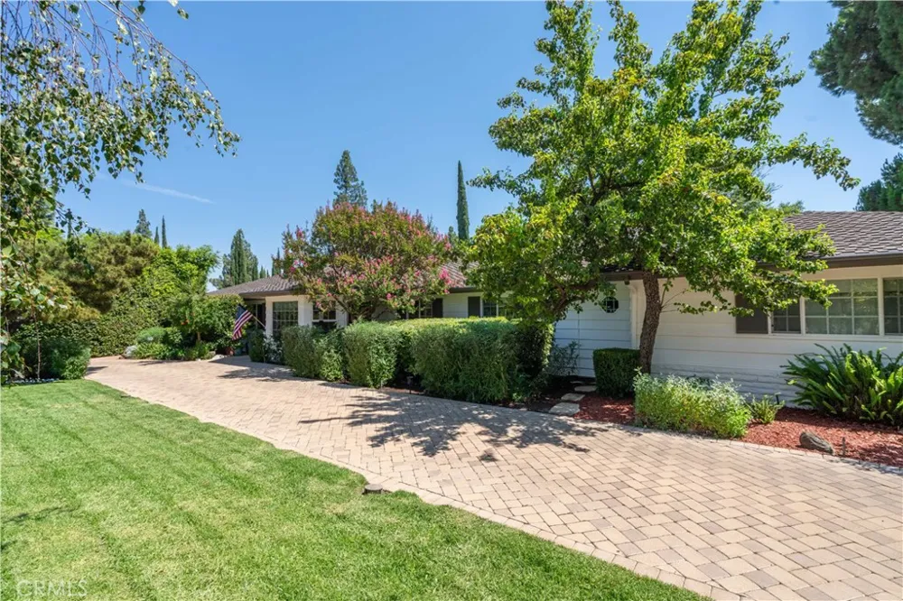 19308 Lemarsh Street Northridge, CA 91324