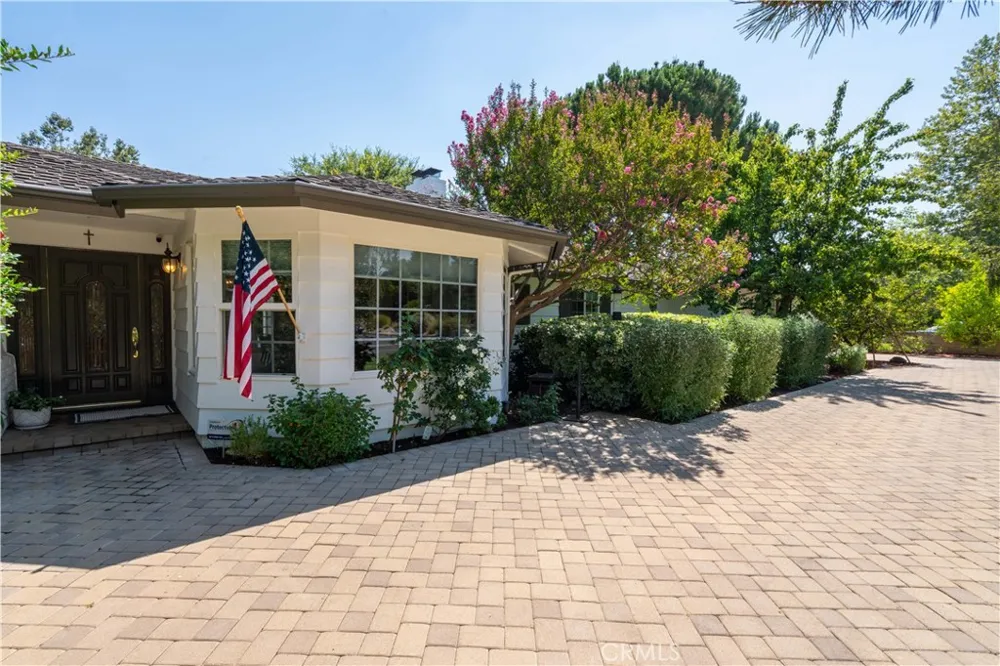 19308 Lemarsh Street Northridge, CA 91324