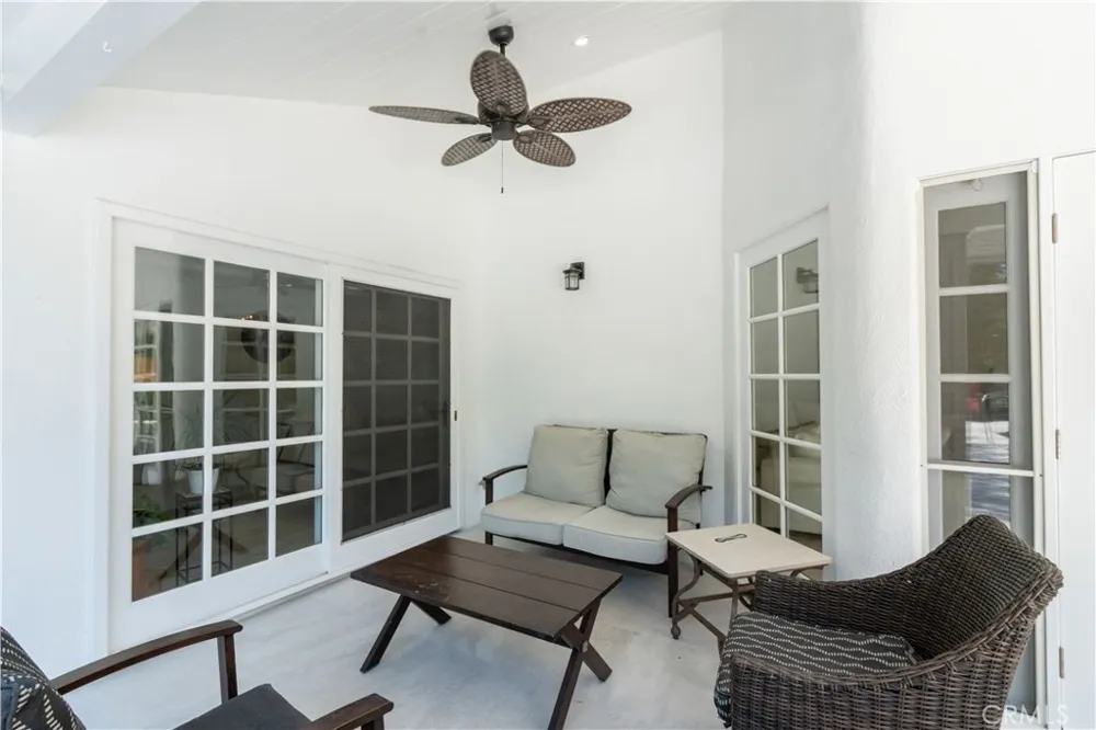 19308 Lemarsh Street Northridge, CA 91324