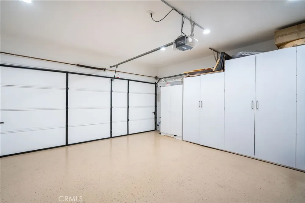 19308 Lemarsh Street Northridge, CA 91324