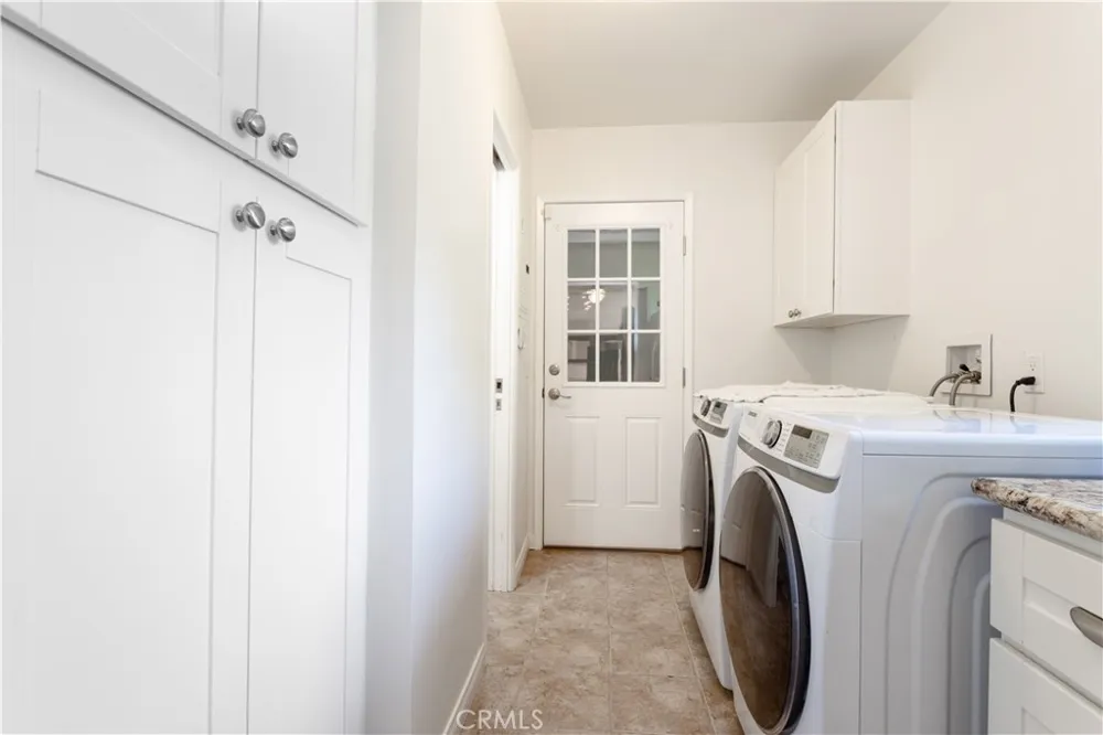 19308 Lemarsh Street Northridge, CA 91324