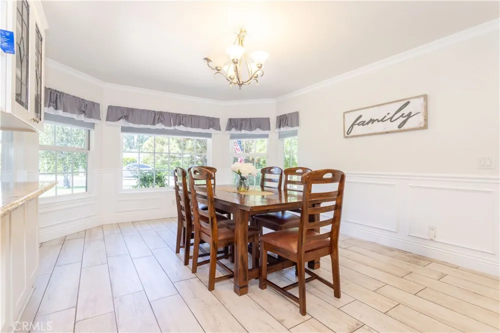 19308 Lemarsh Street Northridge, CA 91324