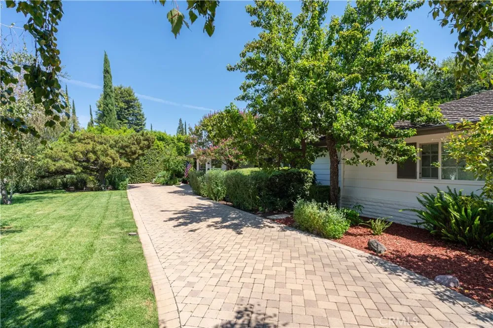 19308 Lemarsh Street Northridge, CA 91324
