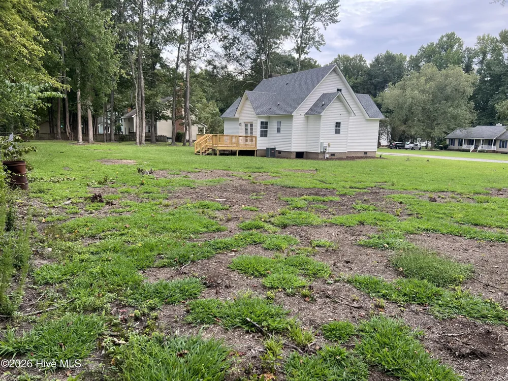 2304 Woodridge Drive Winterville, NC 28590