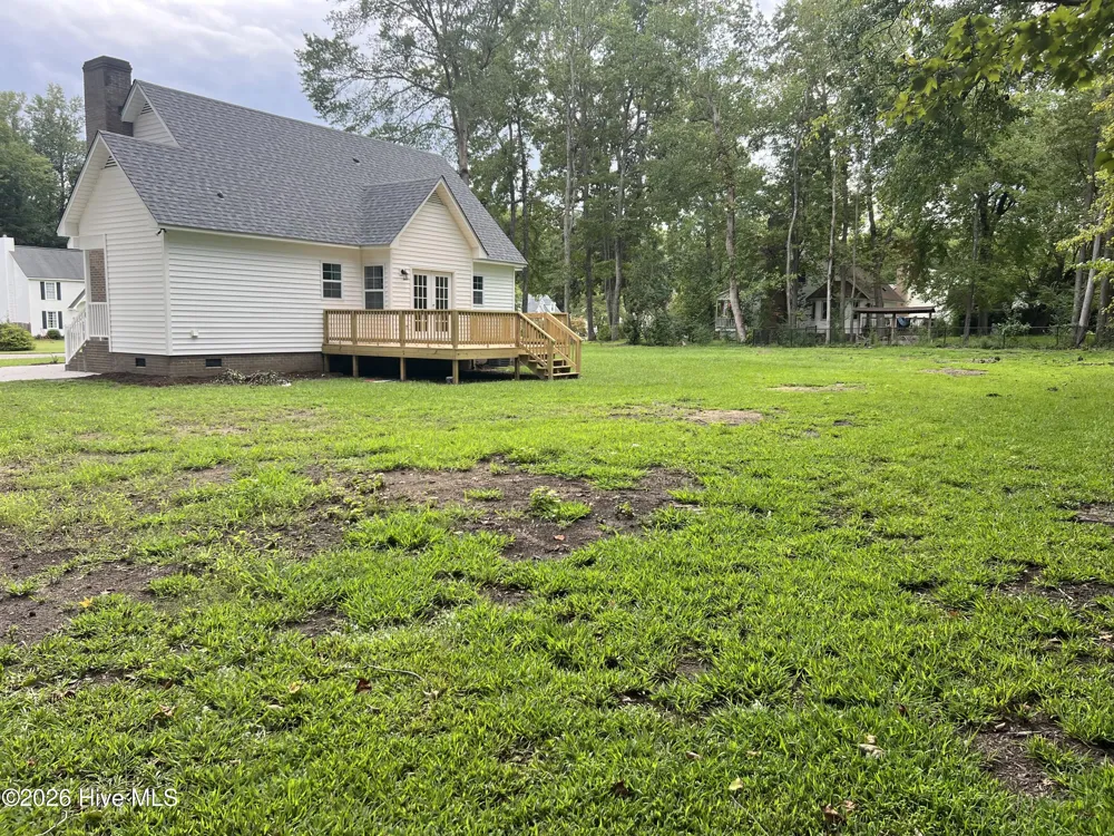 2304 Woodridge Drive Winterville, NC 28590