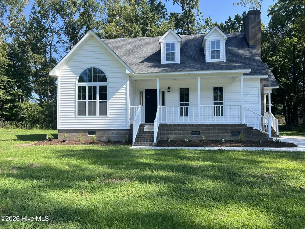 2304 Woodridge Drive Winterville, NC 28590