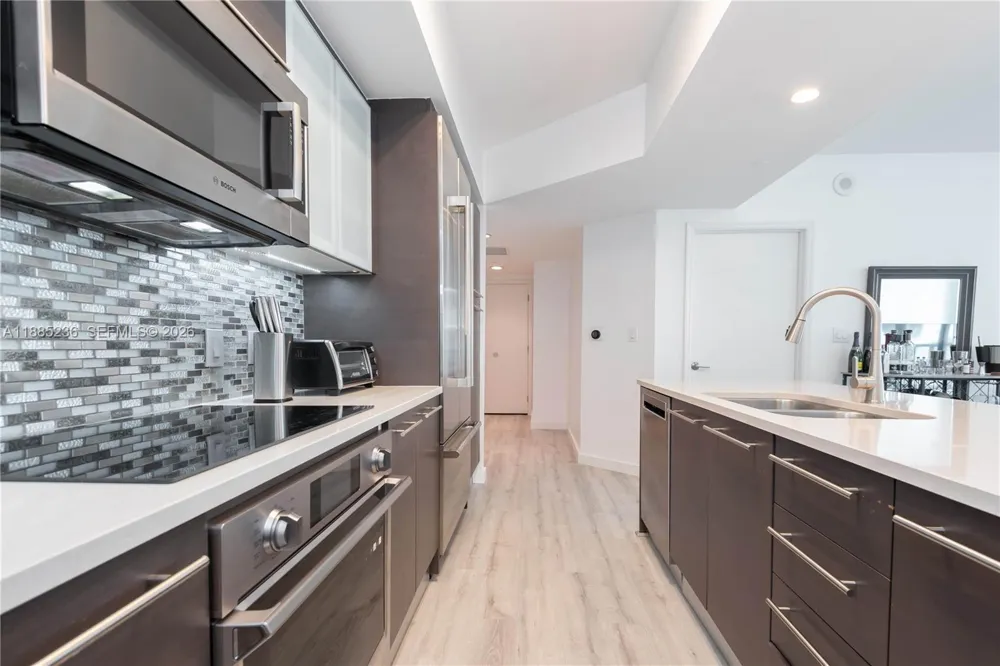 55 SE 6th St #3403 Miami, FL 33131