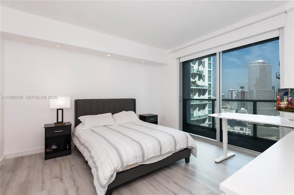 55 SE 6th St #3403 Miami, FL 33131