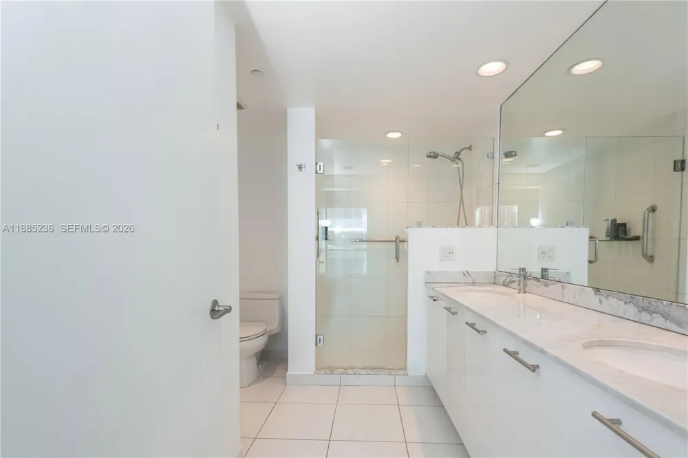 55 SE 6th St #3403 Miami, FL 33131