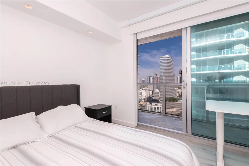 55 SE 6th St #3403 Miami, FL 33131