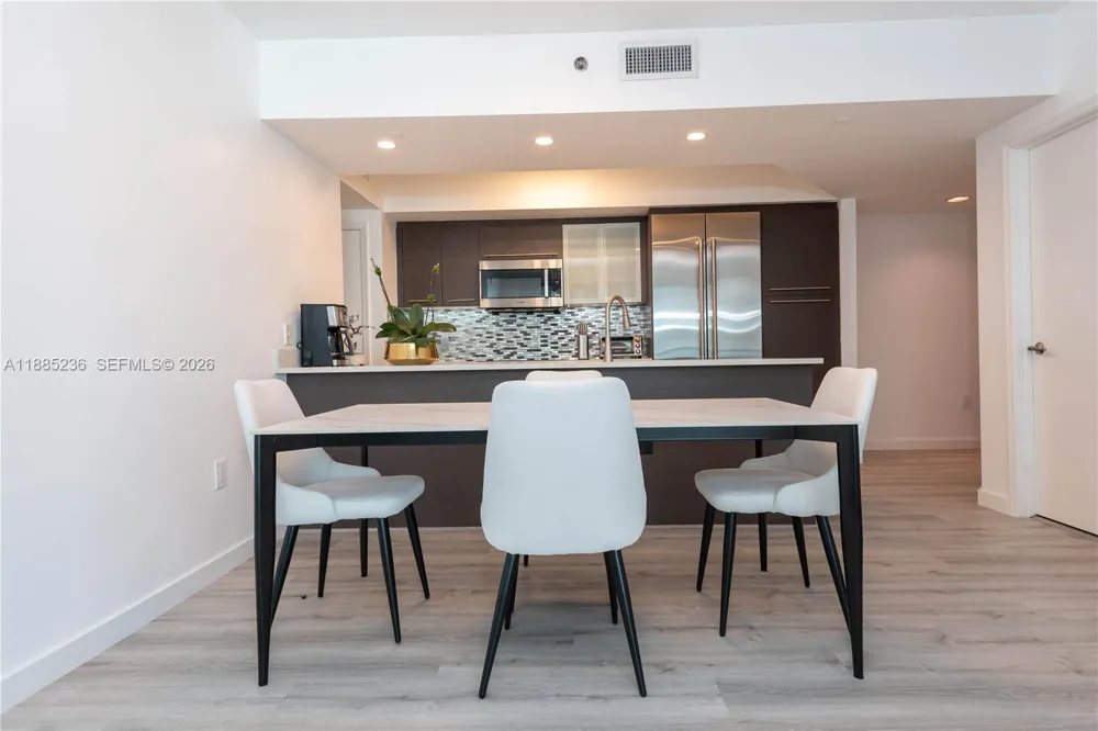 55 SE 6th St #3403 Miami, FL 33131