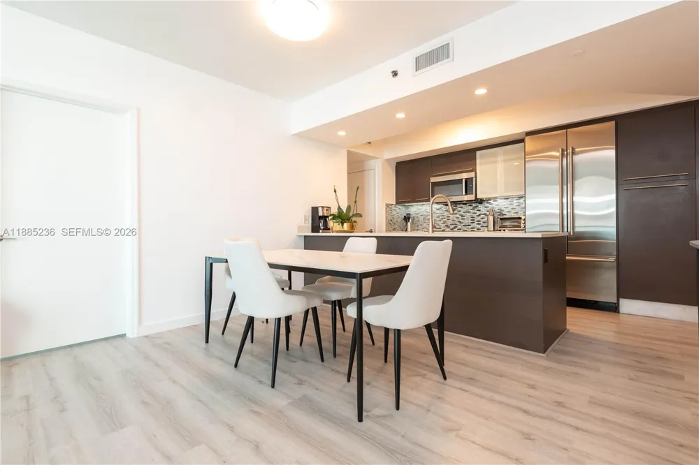 55 SE 6th St #3403 Miami, FL 33131