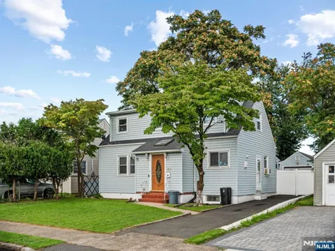 18-20 Emerson Avenue