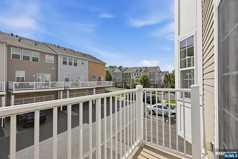 11 Wesmont Drive Wood Ridge, NJ 07075