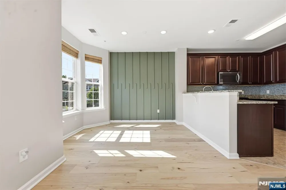 11 Wesmont Drive Wood Ridge, NJ 07075