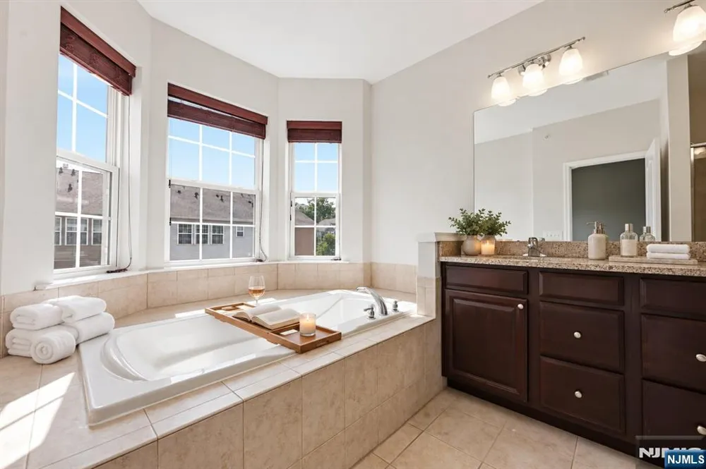 11 Wesmont Drive Wood Ridge, NJ 07075