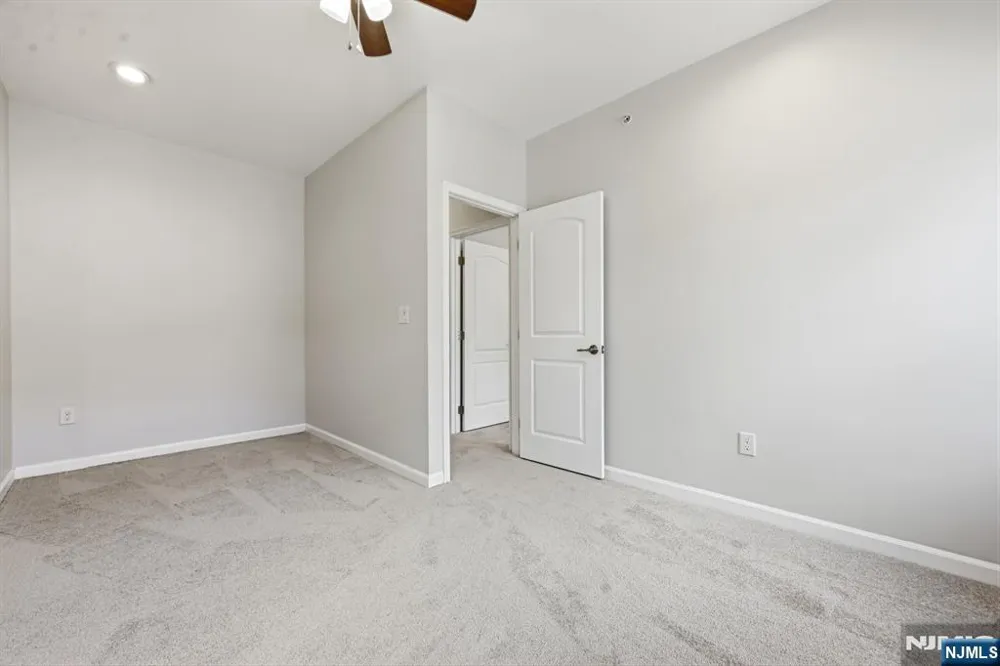 11 Wesmont Drive Wood Ridge, NJ 07075